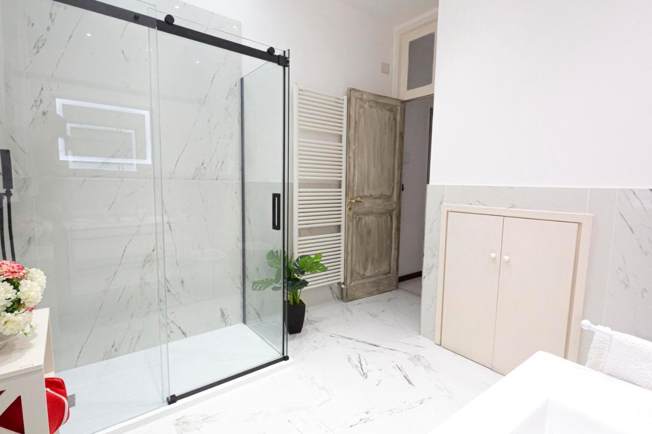 Homeholidaysanremo - Palace Ngoại thất bức ảnh