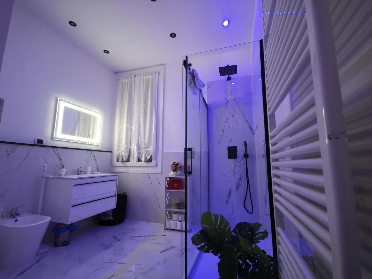 Homeholidaysanremo - Palace Ngoại thất bức ảnh