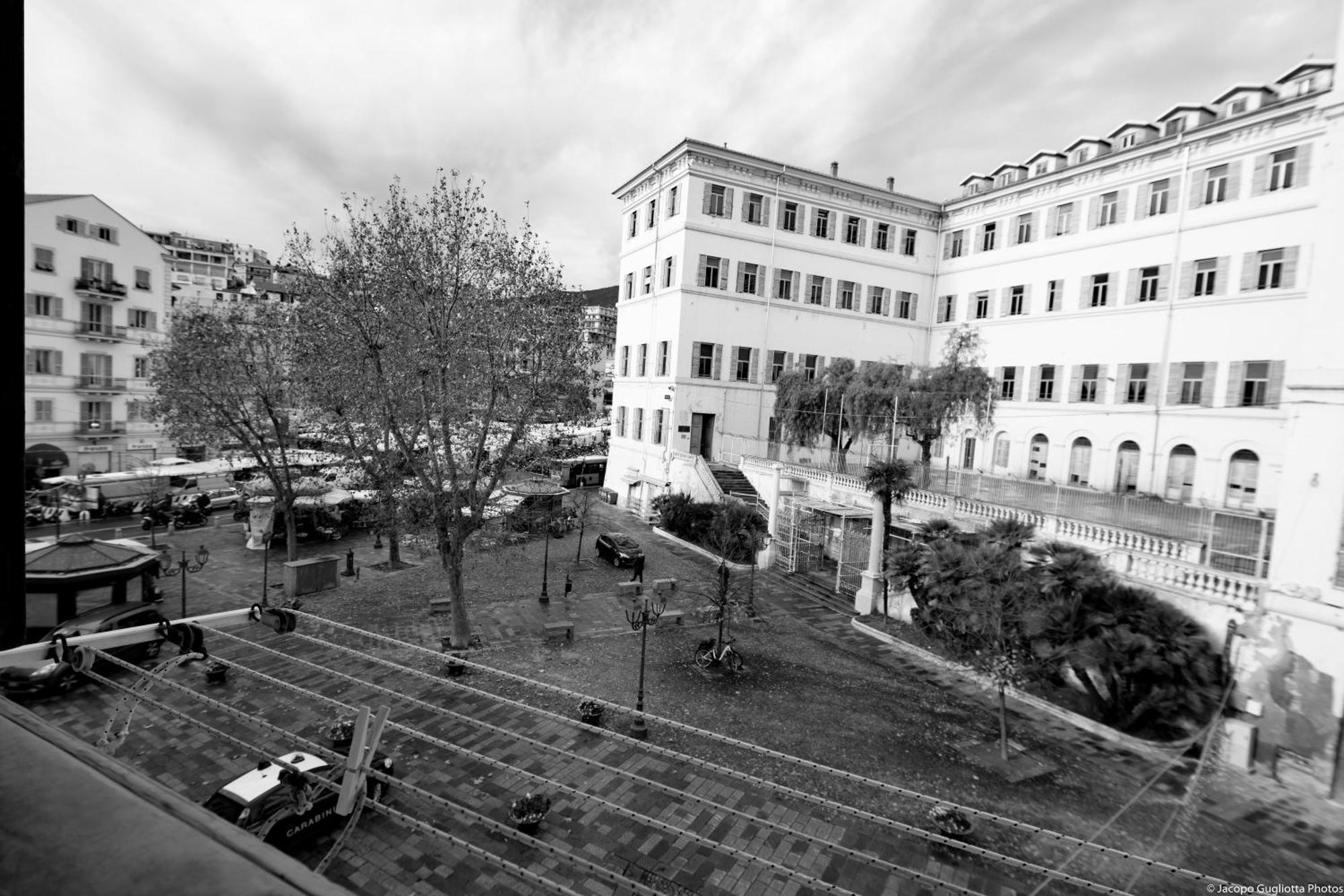 Homeholidaysanremo - Palace Ngoại thất bức ảnh
