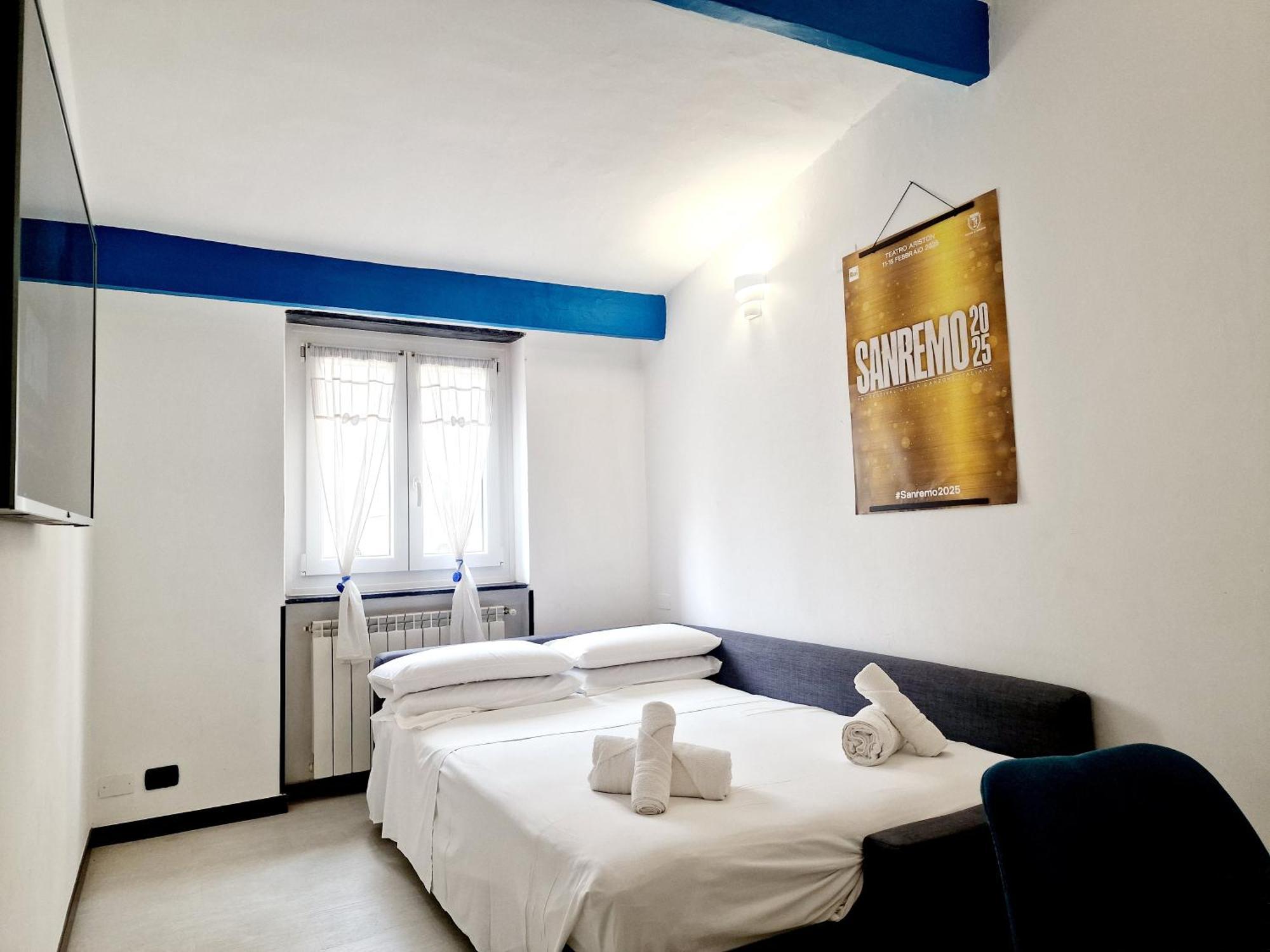 Homeholidaysanremo - Palace Ngoại thất bức ảnh