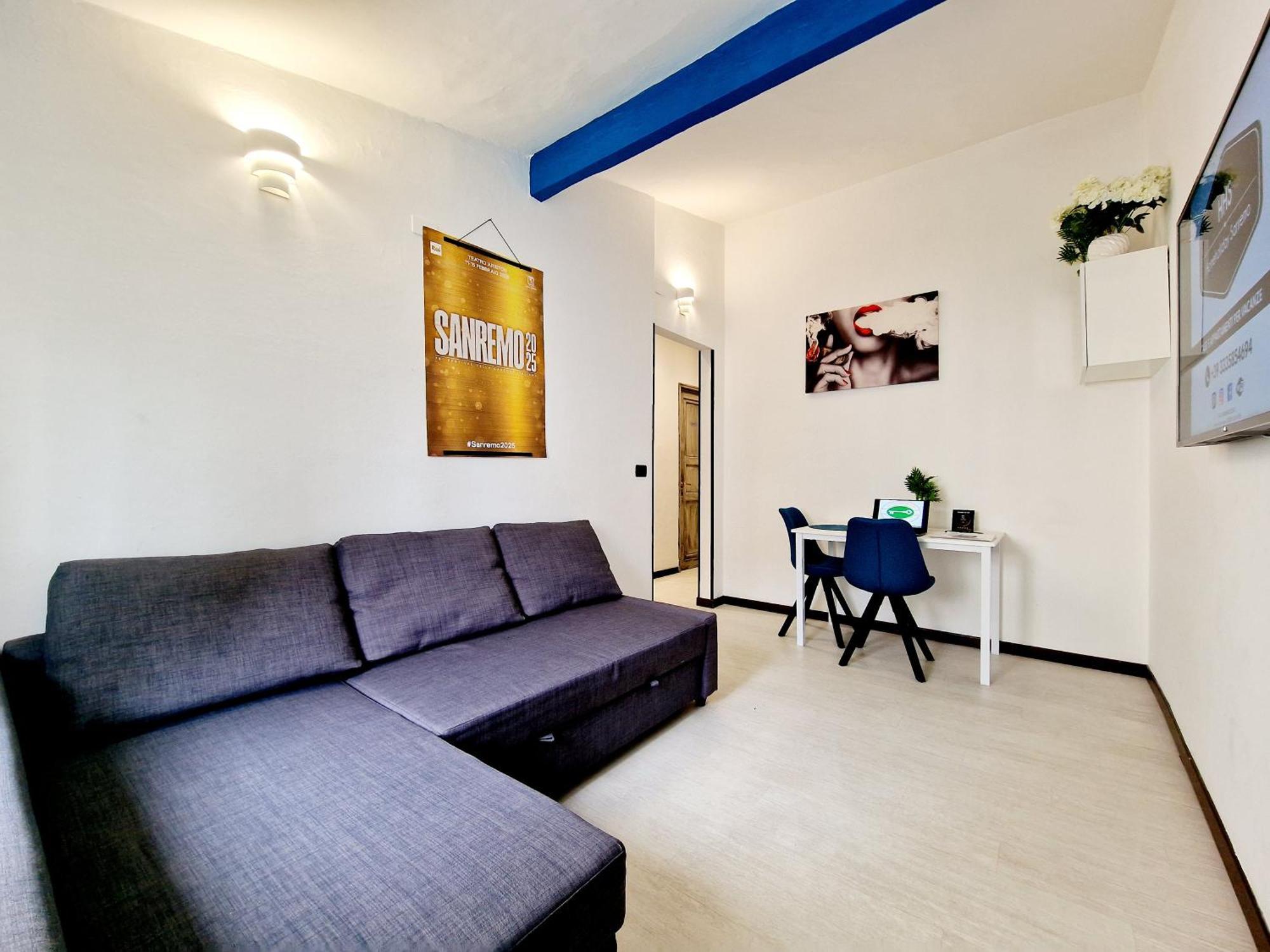 Homeholidaysanremo - Palace Ngoại thất bức ảnh