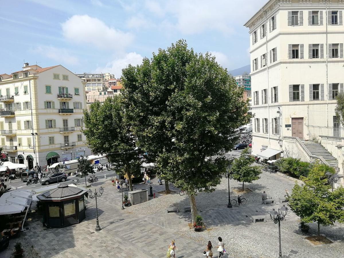 Homeholidaysanremo - Palace Ngoại thất bức ảnh