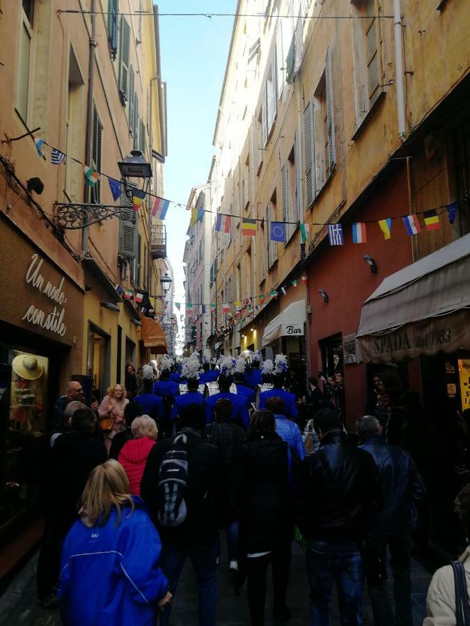 Homeholidaysanremo - Palace Ngoại thất bức ảnh